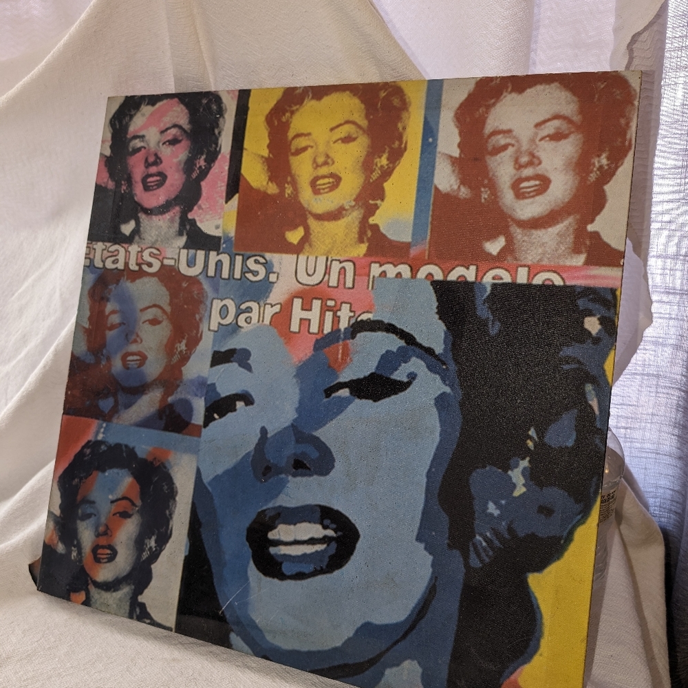 Marilyn Can as well hanging
